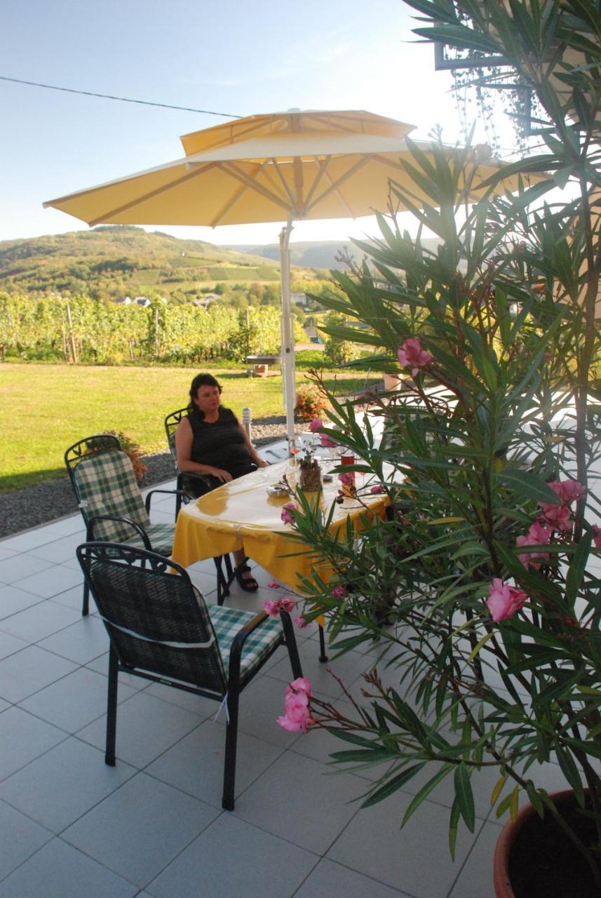 Wein- Und Gaestehaus Genetsch ليزا المظهر الخارجي الصورة